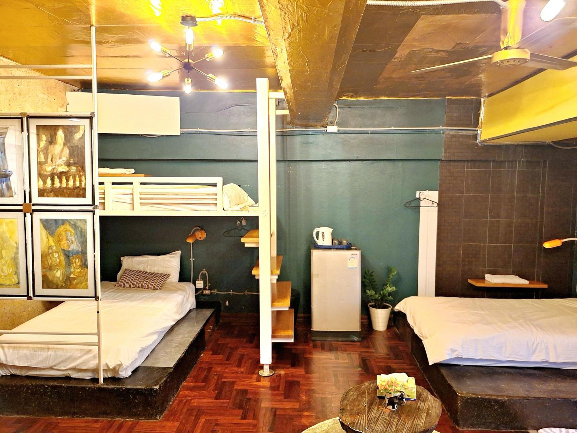 Ddm House Pansiyon Bangkok Dış mekan fotoğraf