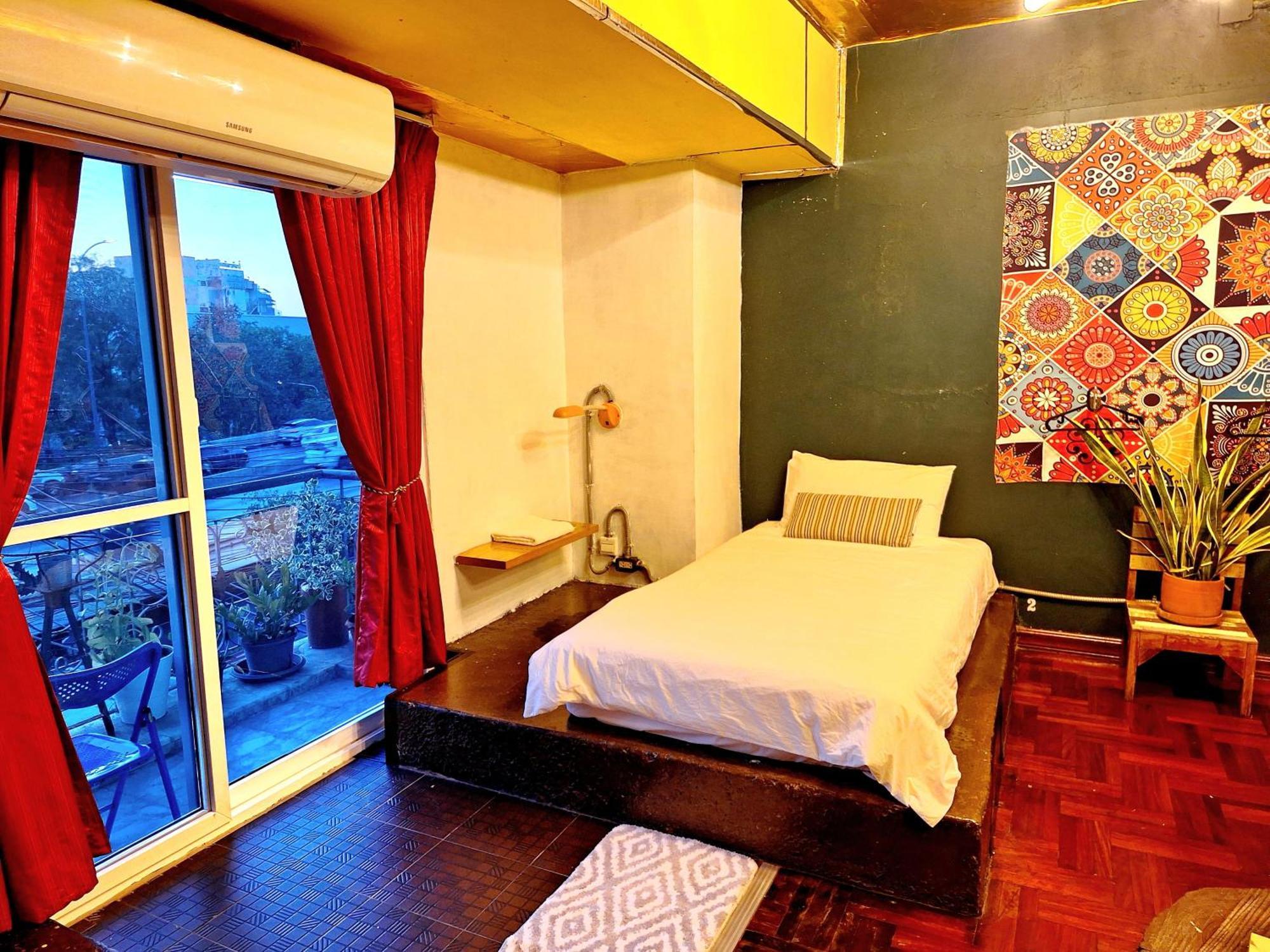 Ddm House Pansiyon Bangkok Dış mekan fotoğraf